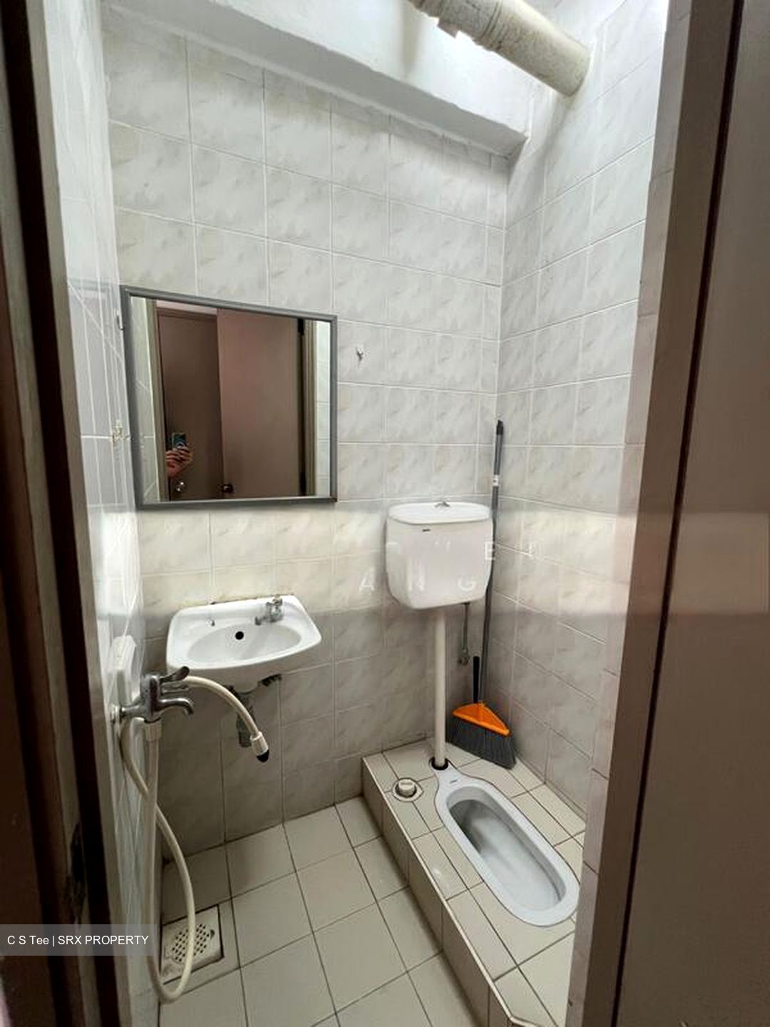 Simsville (D14), Condominium #501947101